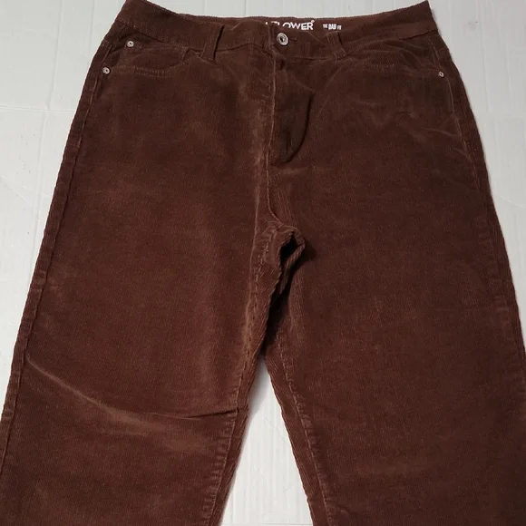 WALLFLOWER The Dad Fit High Rise Corduroy Jeans Size 11 Like New - Picture 5 of 10